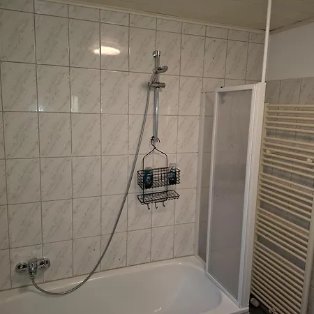 Schöne 3 In Ruhiger Lage Apartment *