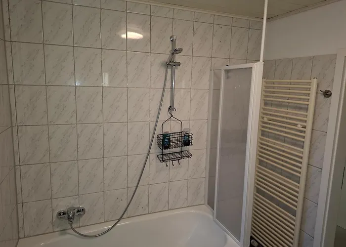 Schöne 3 In Ruhiger Lage Apartment *